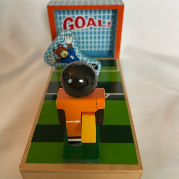 Melissa & Doug Financial Goal Wooden Soccer Coin Piggy Bank NEVER USED - Picture 2 of 10